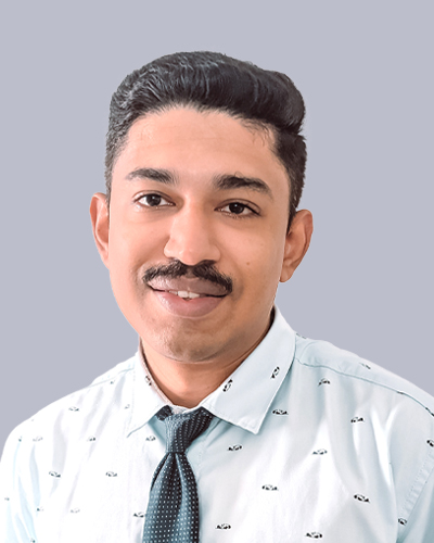 Dr Akhil M